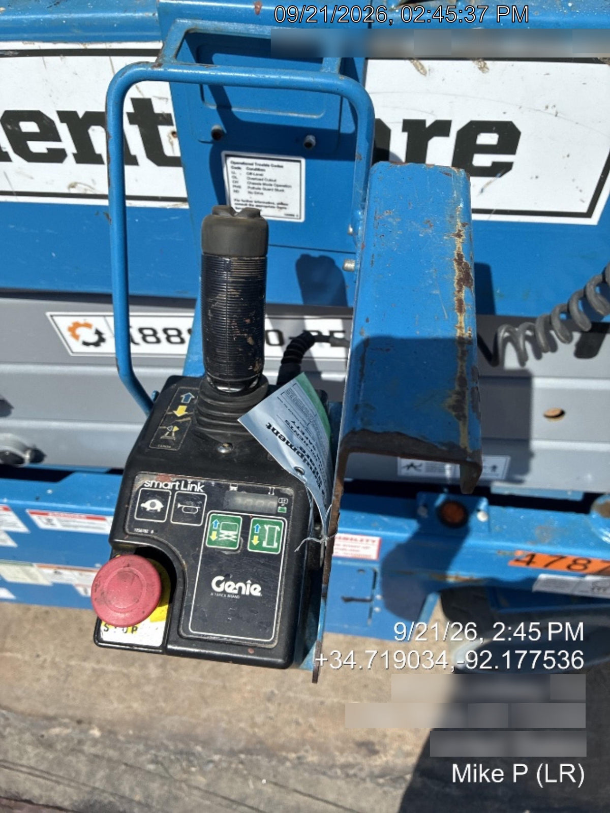 2019 Genie GS-2632 Folding rails with half height swing gate