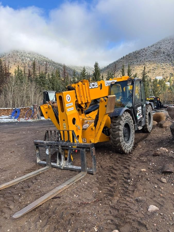 2021 JCB 510-56