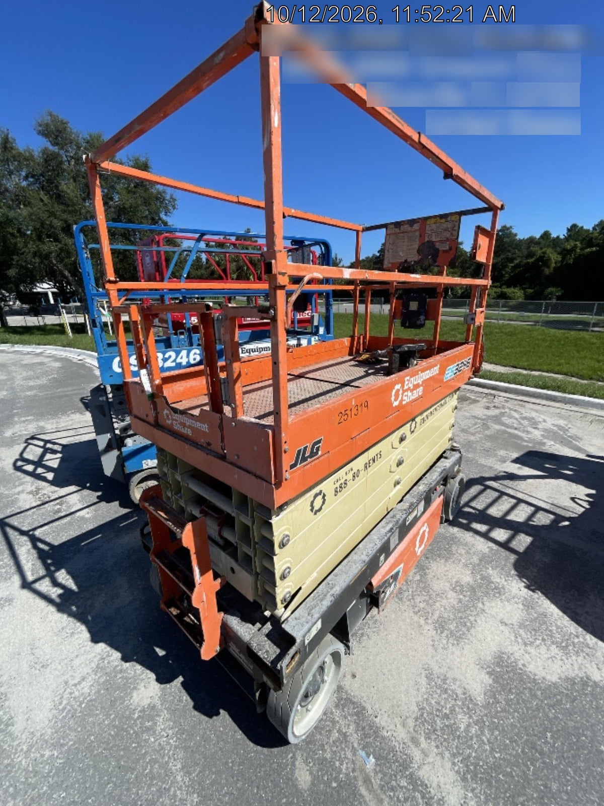 2022 JLG ES3246