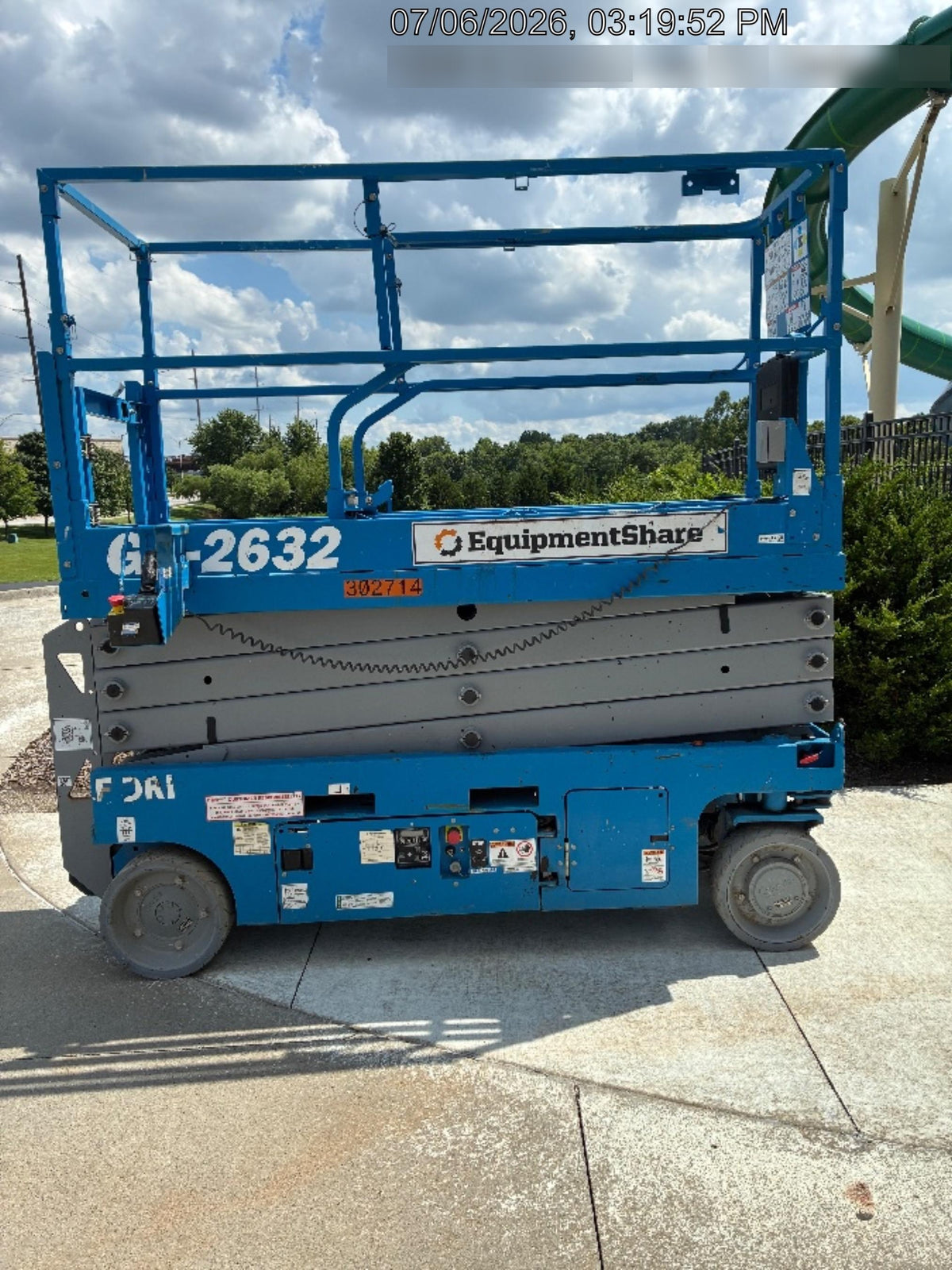 2023 GENIE GS-2632