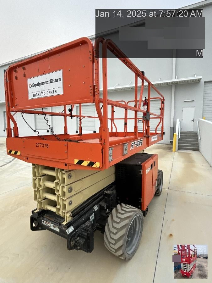 2022 JLG RT4069