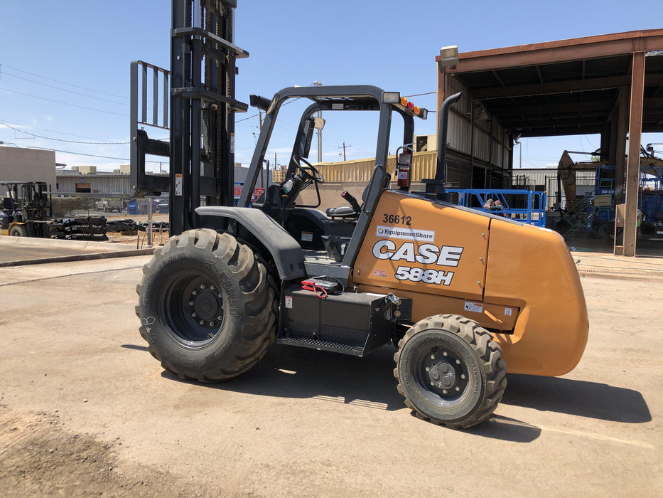 2019 CASE 588H