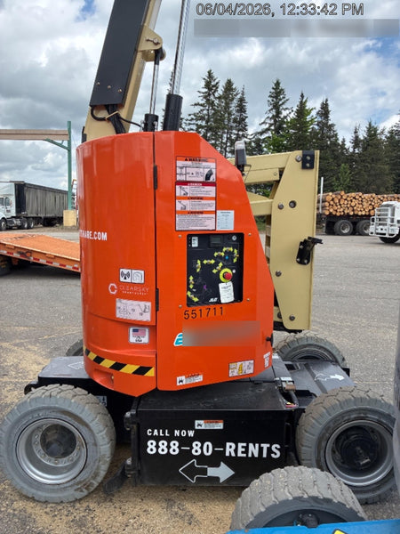 2025 JLG E300AJP