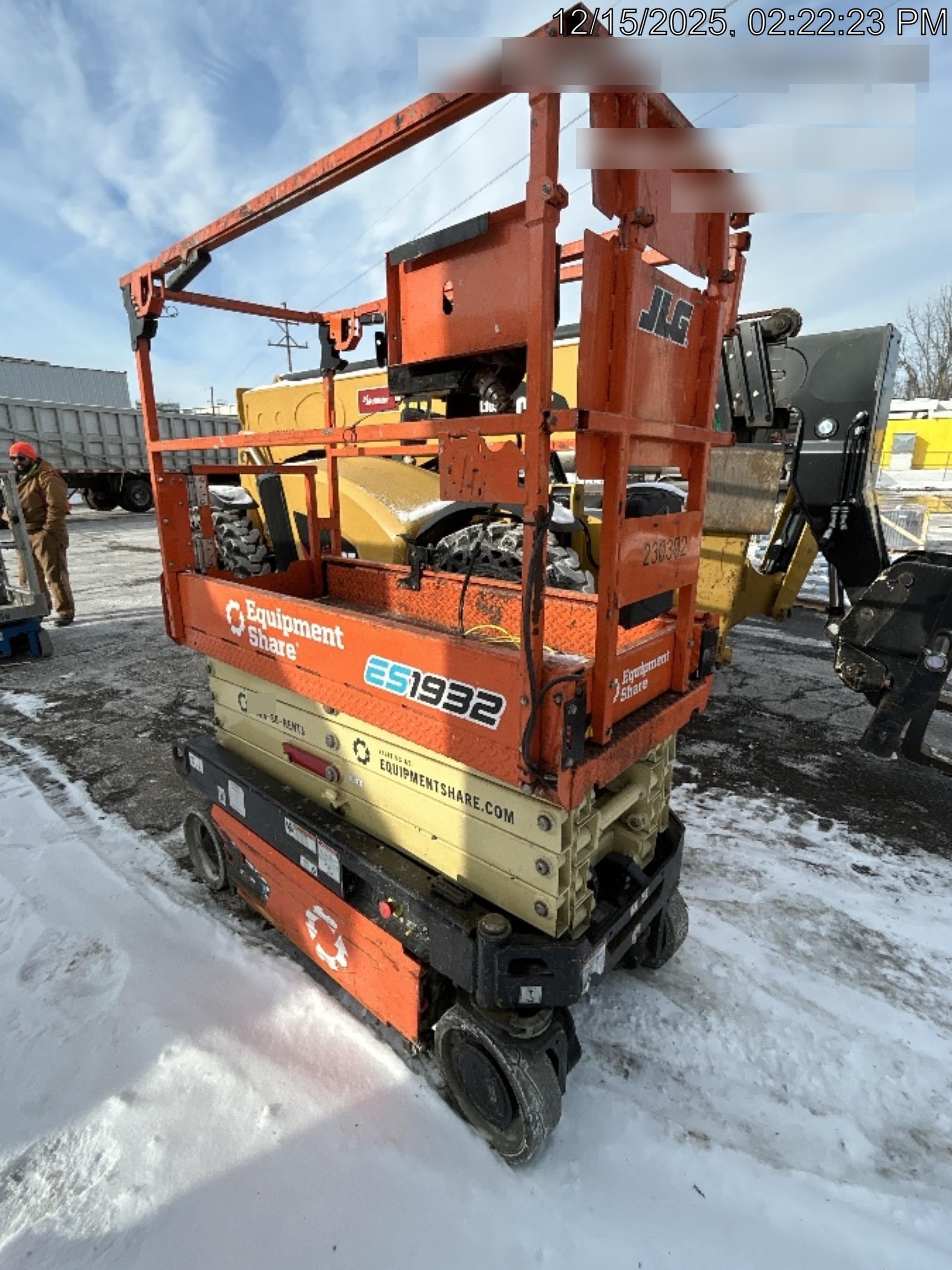 2022 JLG ES1932