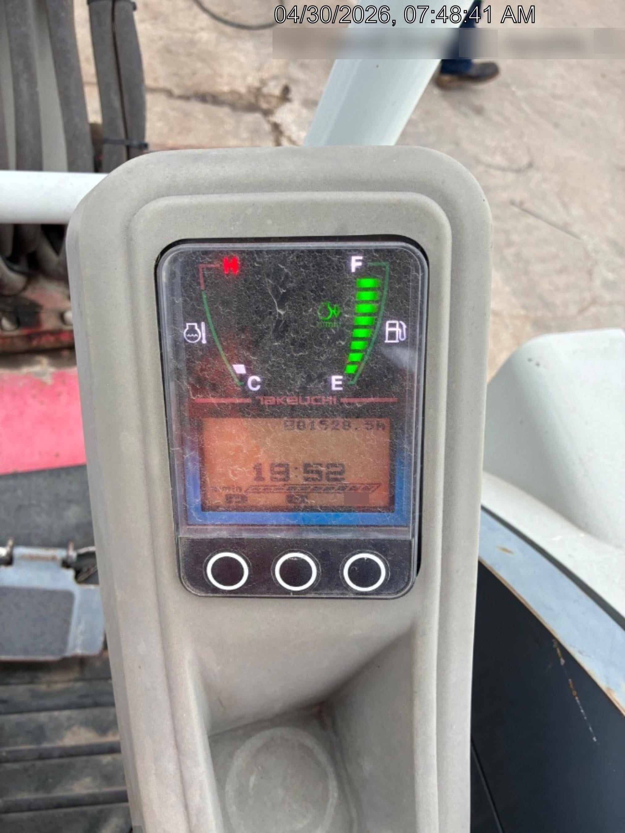 2022 TAKEUCHI TB235-2R
