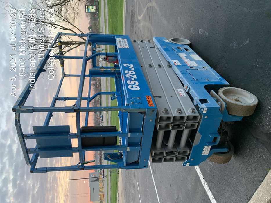 2019 Genie GS-2632 Folding rails with half height swing gate