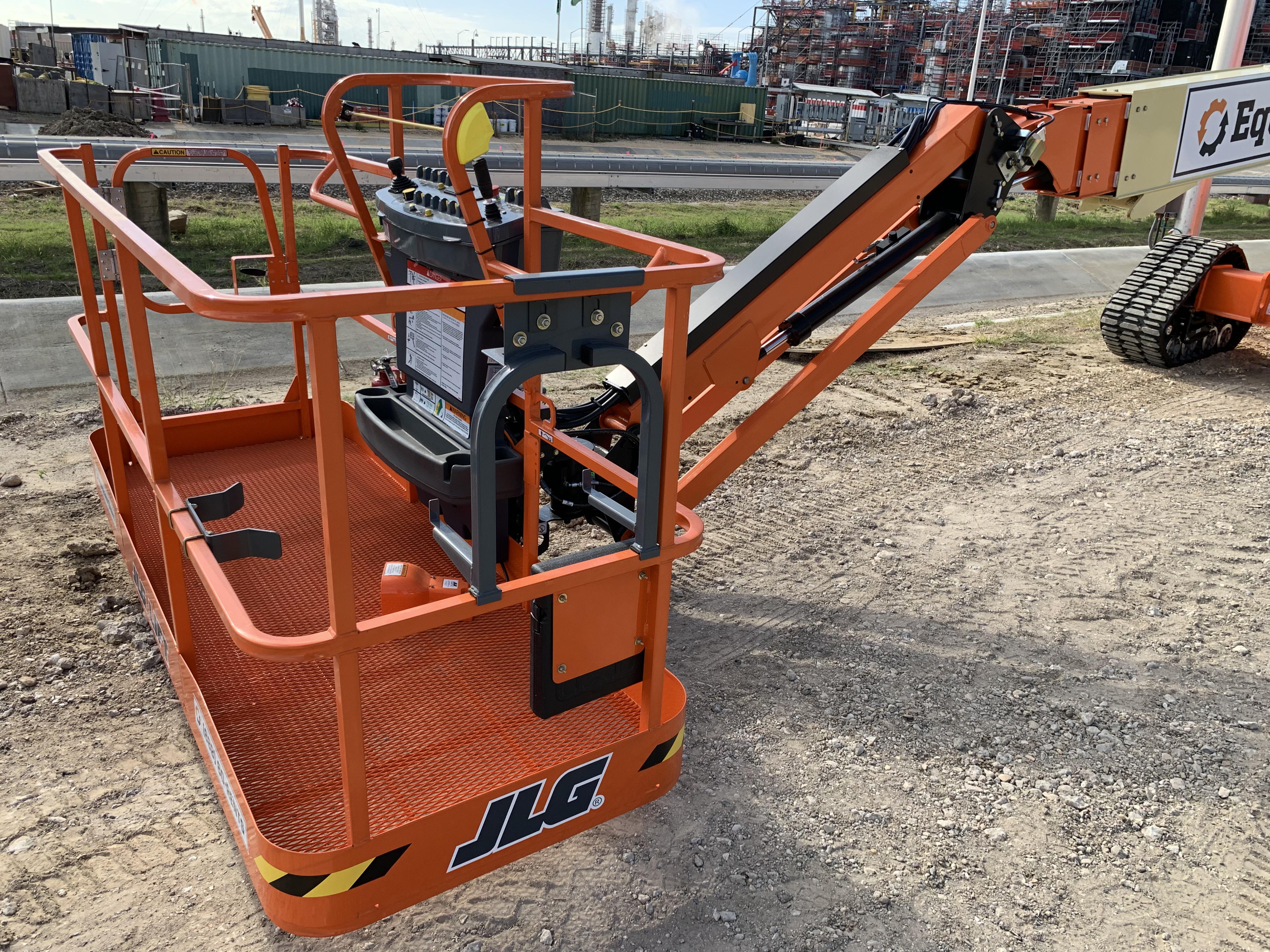 2021 JLG 660SJ Quad Track