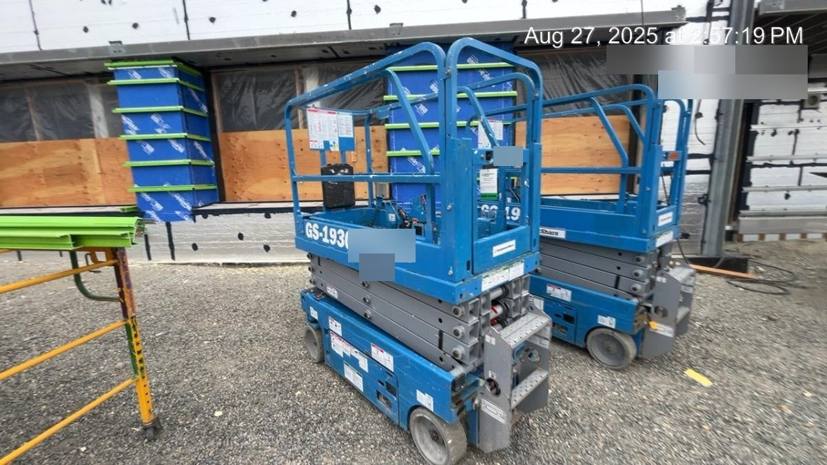 2019 Genie GS-1930 Half Height Swing Gate, 800W Inverter