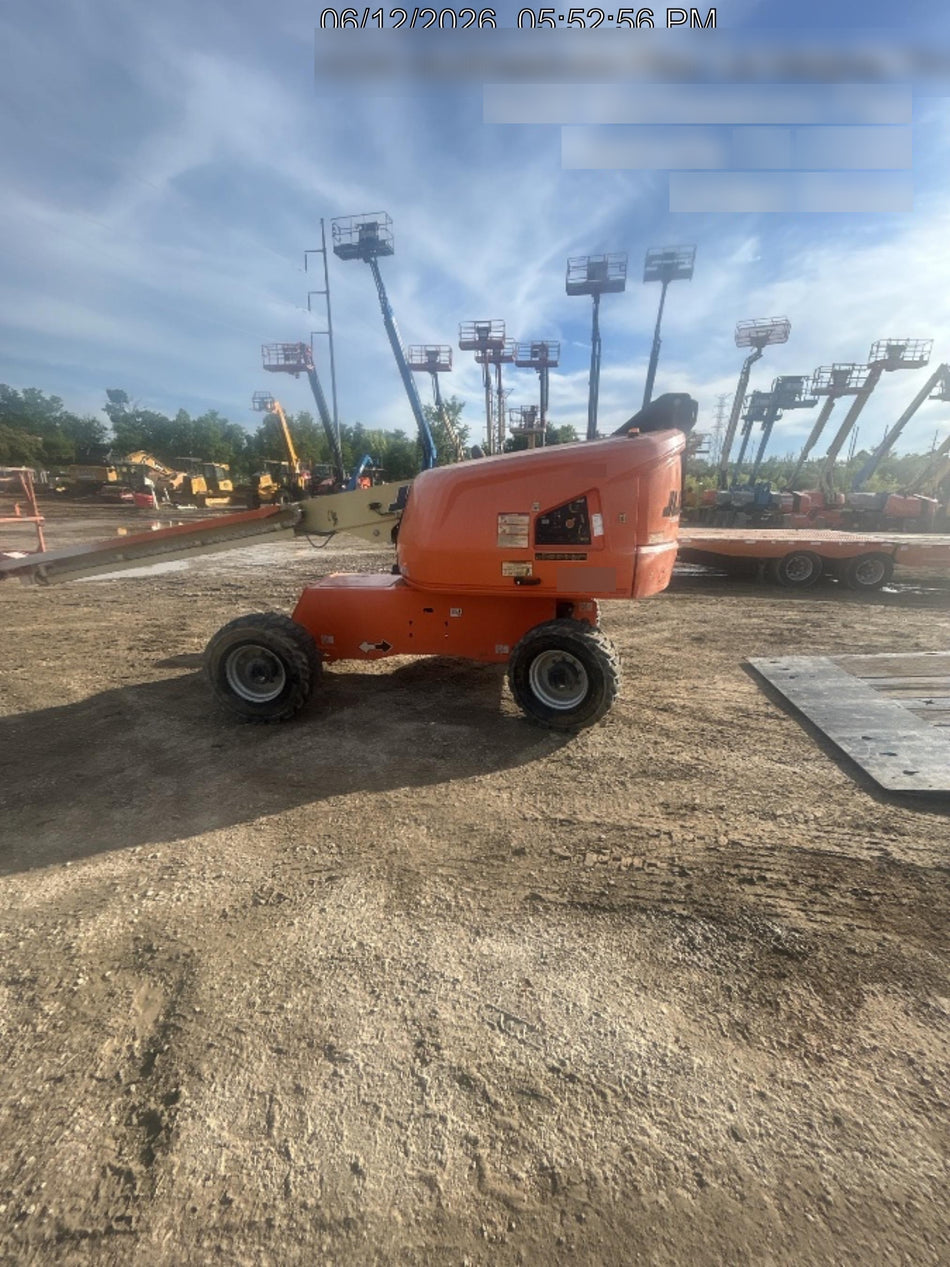 2019 JLG 400S