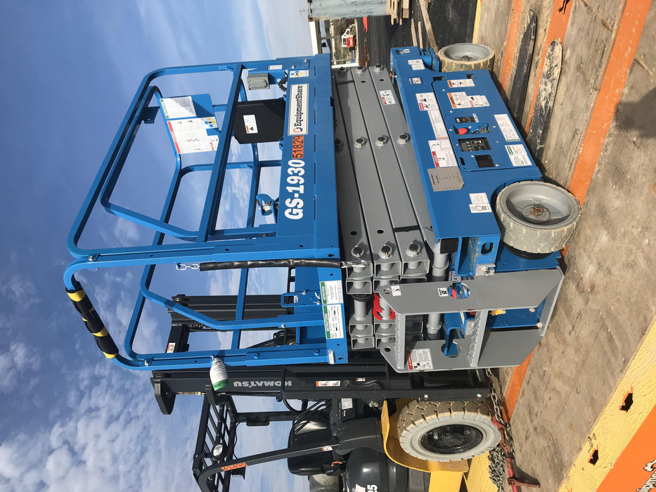 2019 Genie GS-1930 Fixed Rails with Chain Entry