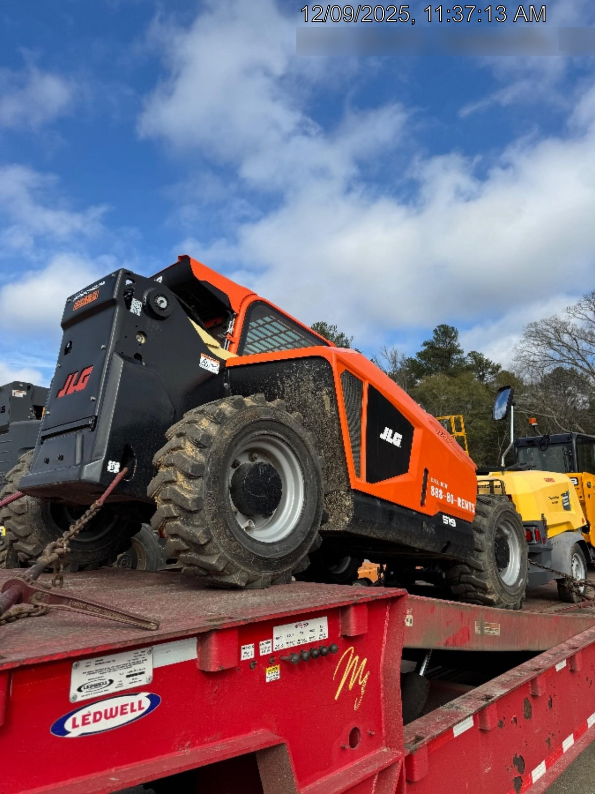 2025 JLG 519