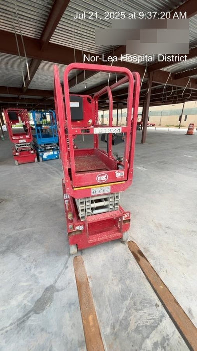 2020 MEC 1330SE Solid NM Tires, Steel Swing out Doors, LCS, Beacon, 900W Invertor