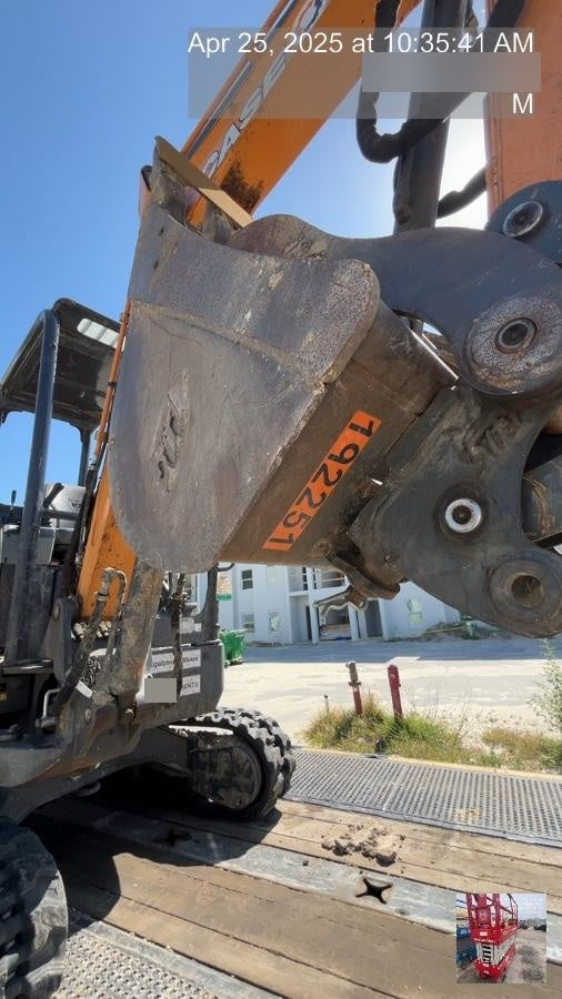 2015 CASE 24" Bucket - Case