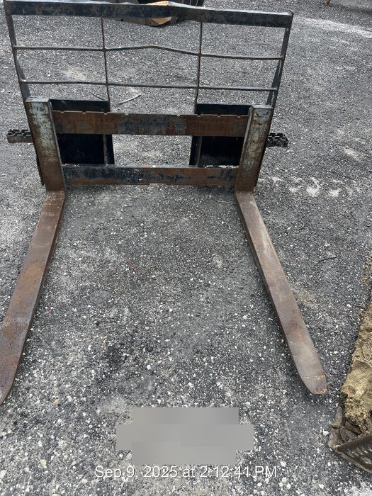 2022 ARROW MATERIAL HANDLING 48" Pallet Forks - Arrow