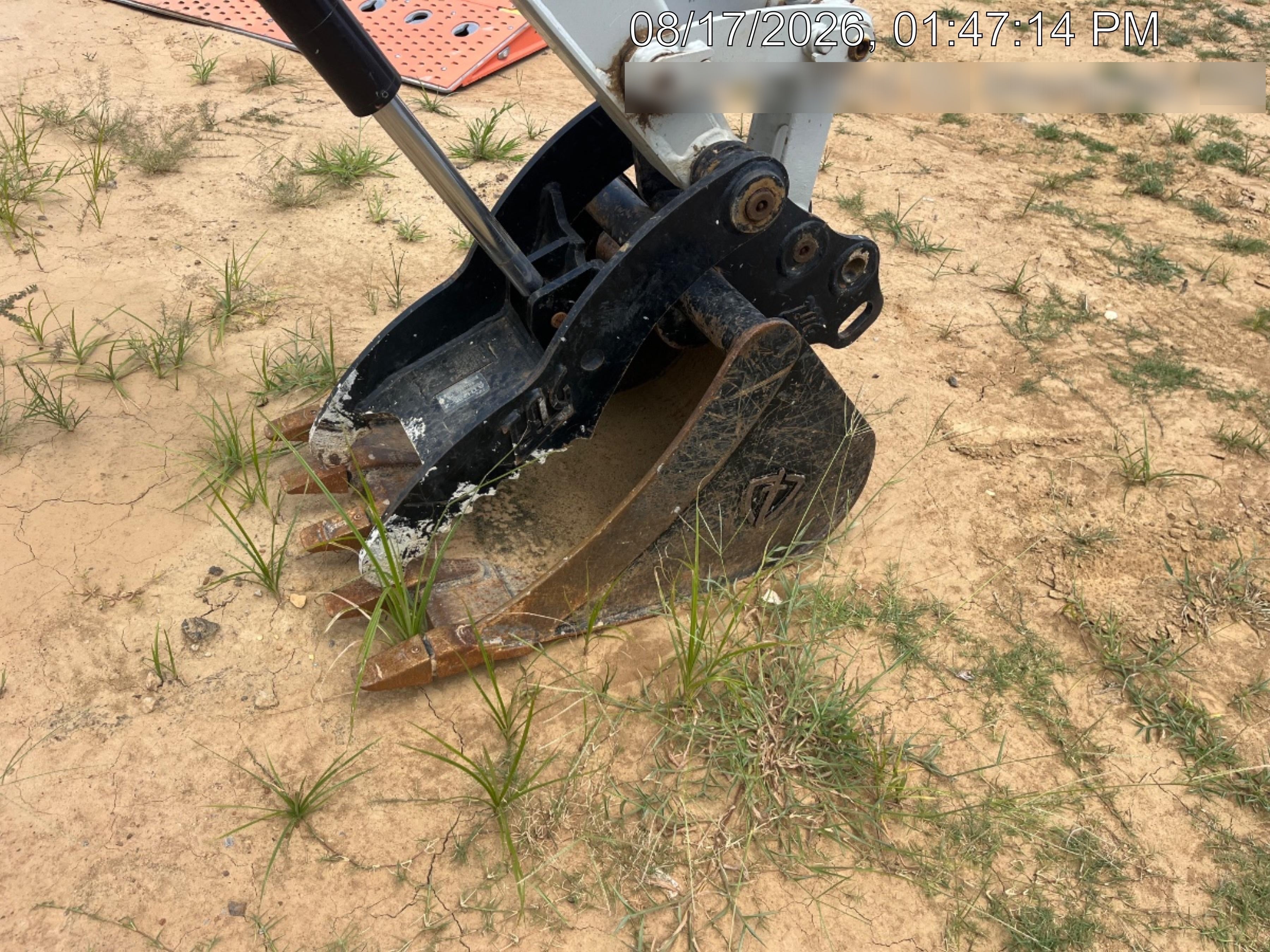 2025 TAKEUCHI 36" Bucket - Takeuchi