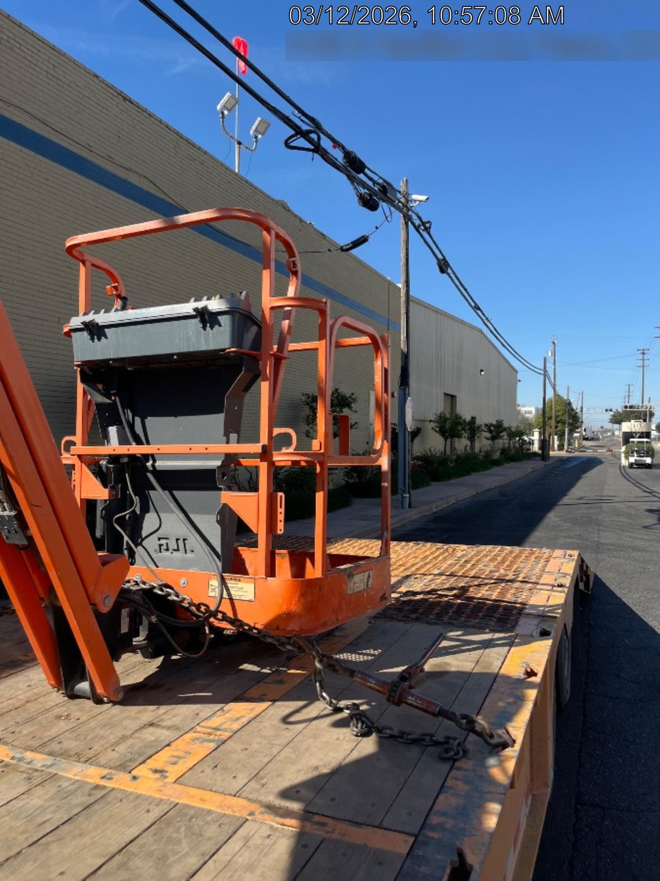 2020 JLG E300AJP