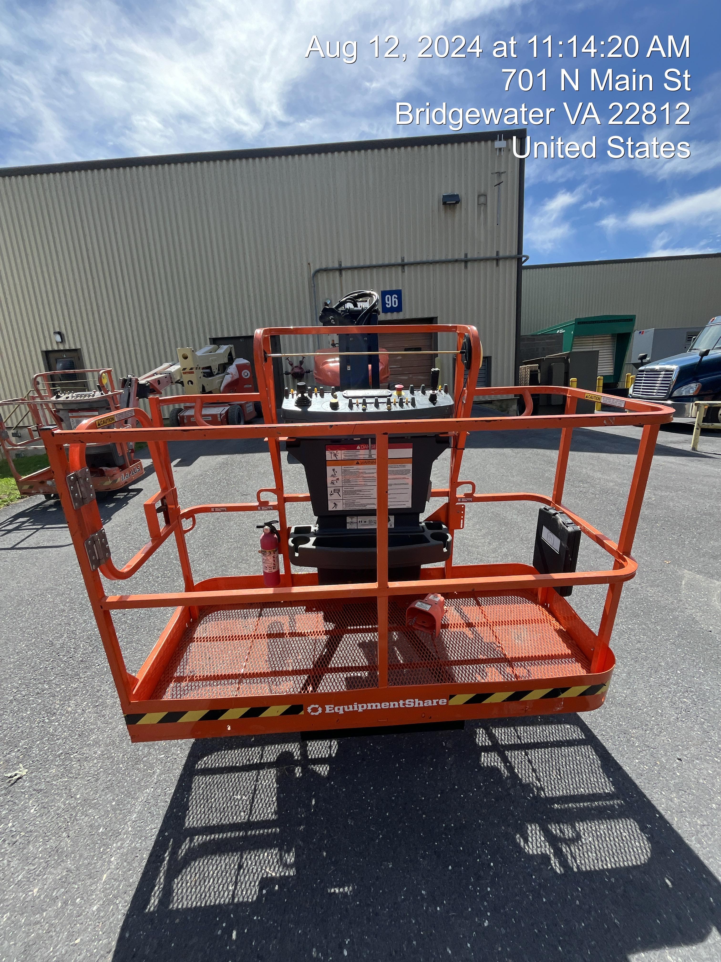 2023 JLG EC600SJ