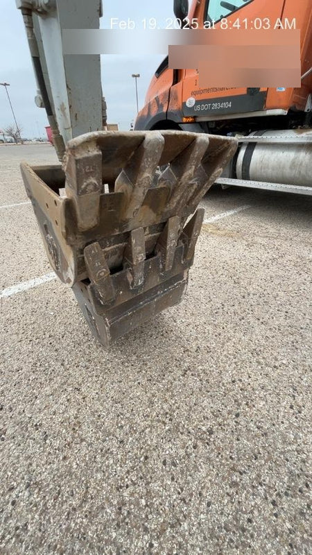 2020 STRICKLAND 18" Bucket Tooth - Strickland