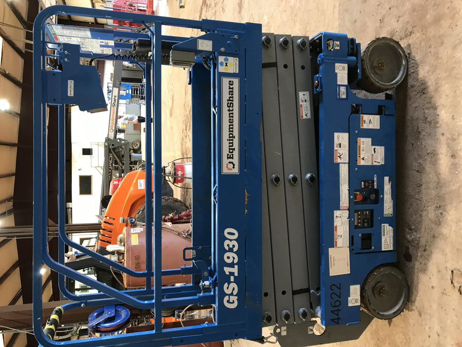 2019 Genie GS-1930 Fixed rails with chain Entry