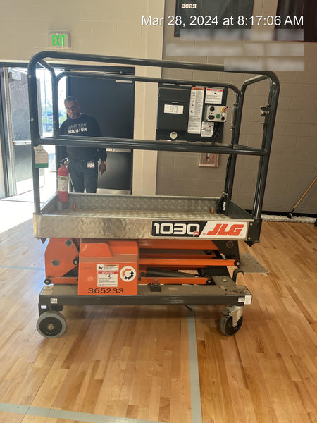 2023 JLG 1030P