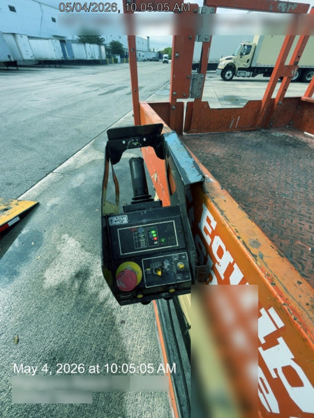 2022 JLG ES3246