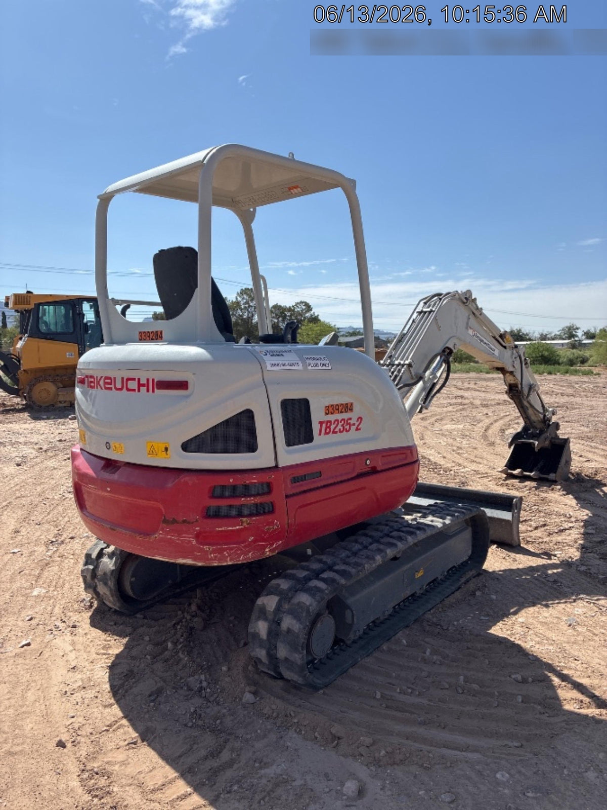2023 TAKEUCHI TB235-2R