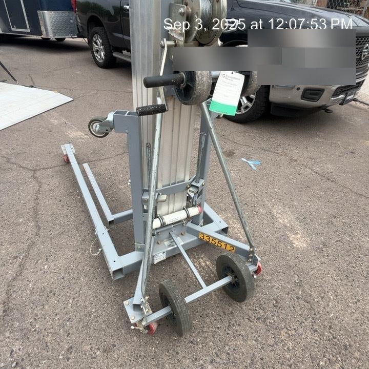 2023 GENIE SLC-24
