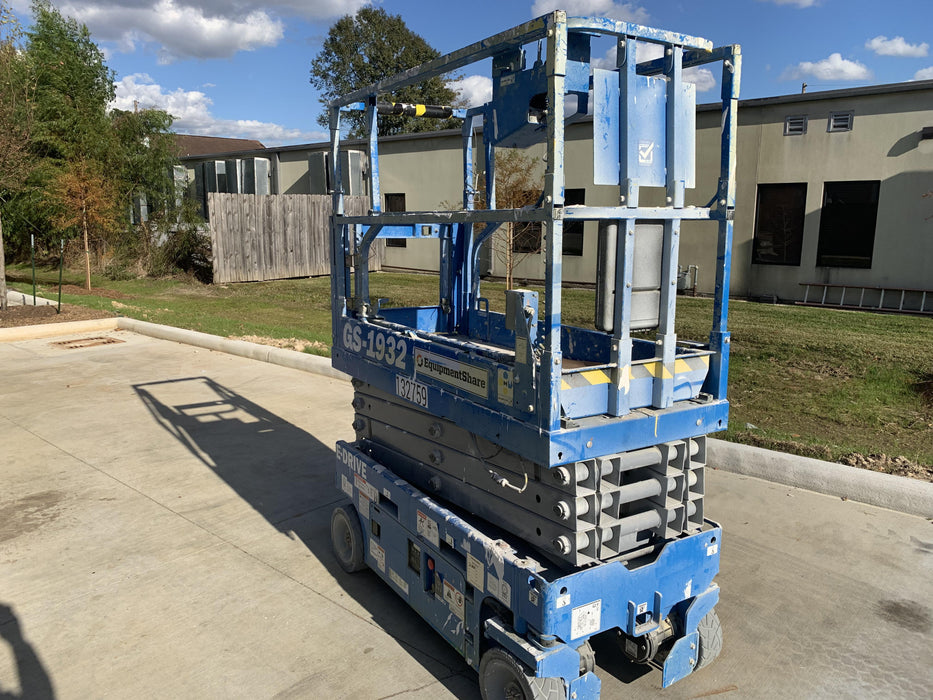 2019 Genie GS-1930 Fixed Rails with Chain Entry