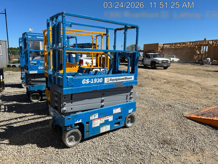 2020 Genie GS-1930 Solid Non Marking Tires, Beacon, Folding rails with half height swing gate, 800W Inverter