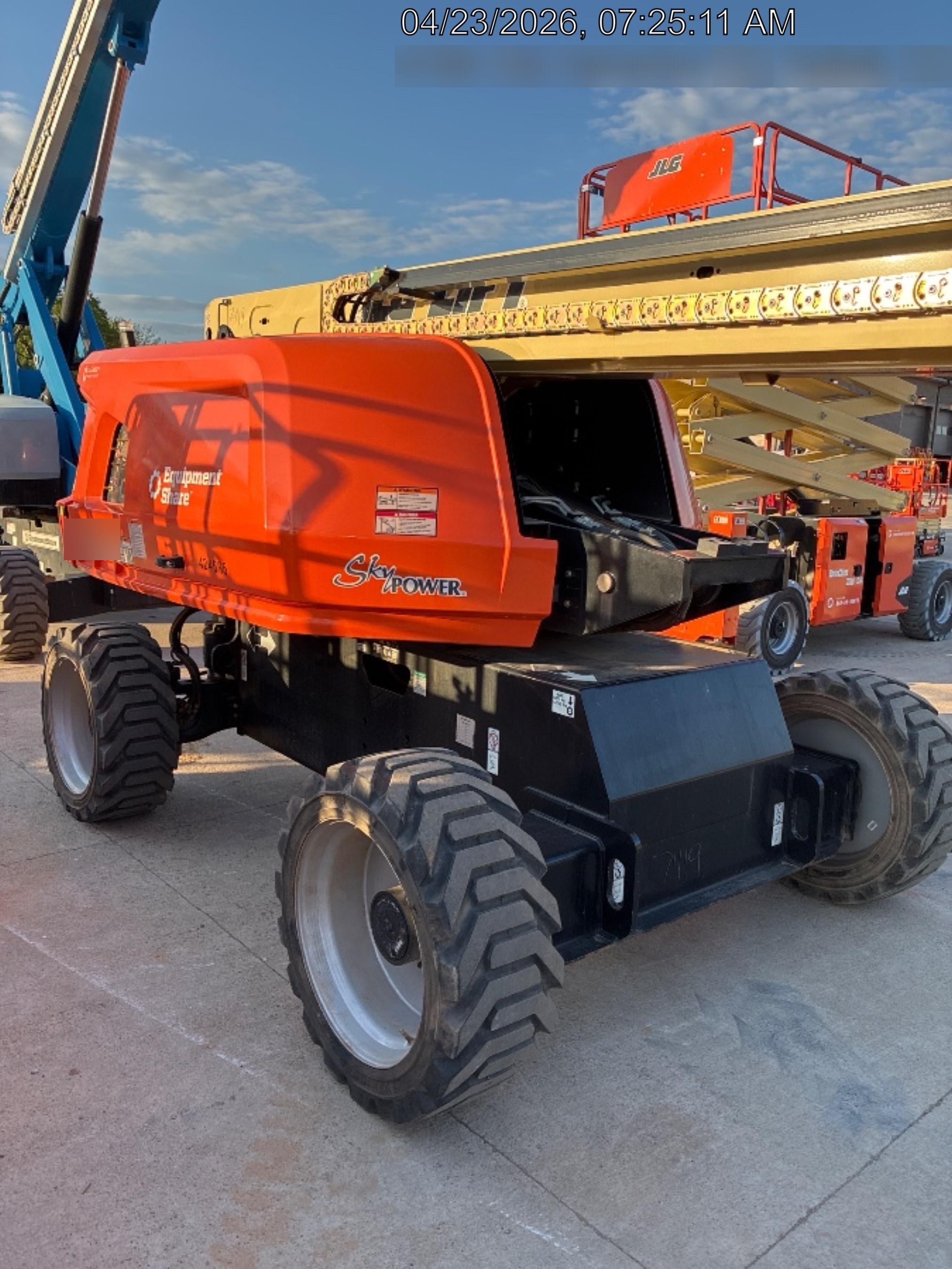 2024 JLG 660SJ