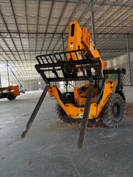 2018 JCB 510-56 JCB 510-56 Telehandler 74 HP w/CAB/HVAC, Beacon, Worklights, Aux Hydraulics, Solid Tires, 60" Carriage/Forks