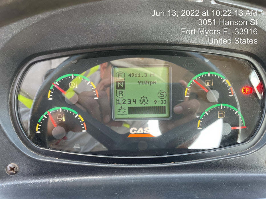 2015 Case 621F CLOSED CAB, JRB 416 STYLE HYD COUPLER