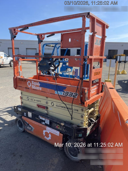 2022 JLG ES1932