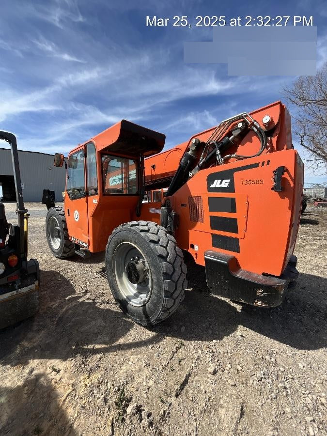 2021 JLG 12054