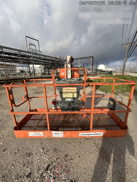 2021 JLG 800AJ