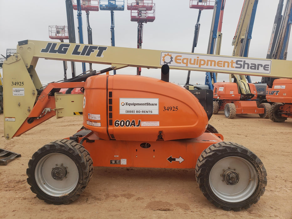 2019 JLG 600AJ