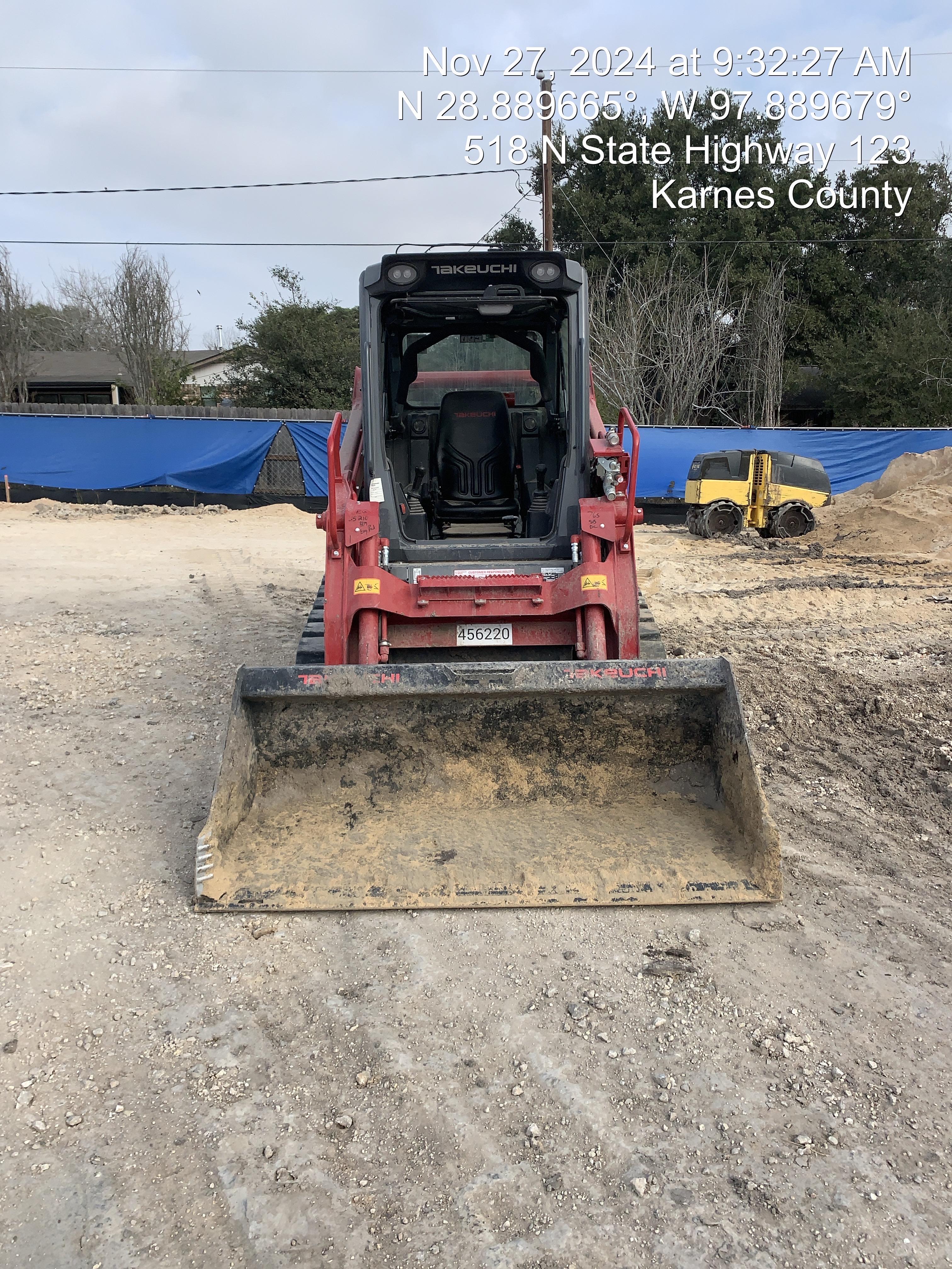 2024 TAKEUCHI TL10V2-CR