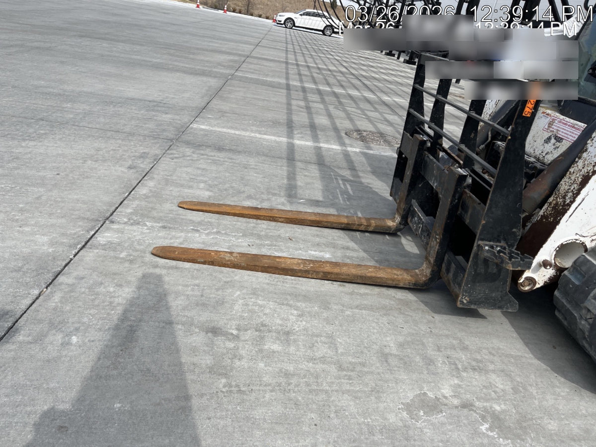 2025 ARROW MATERIAL HANDLING 24" Pallet Fork Frame