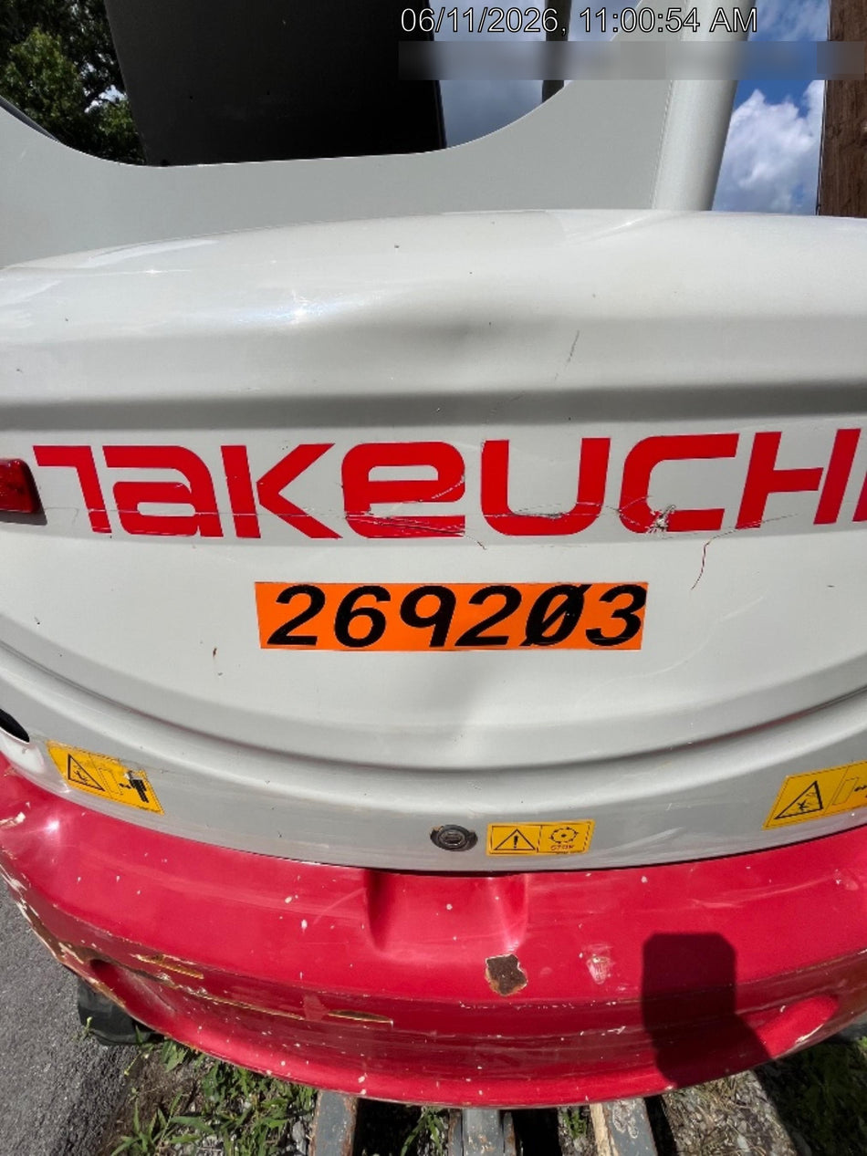 2022 TAKEUCHI TB235-2R
