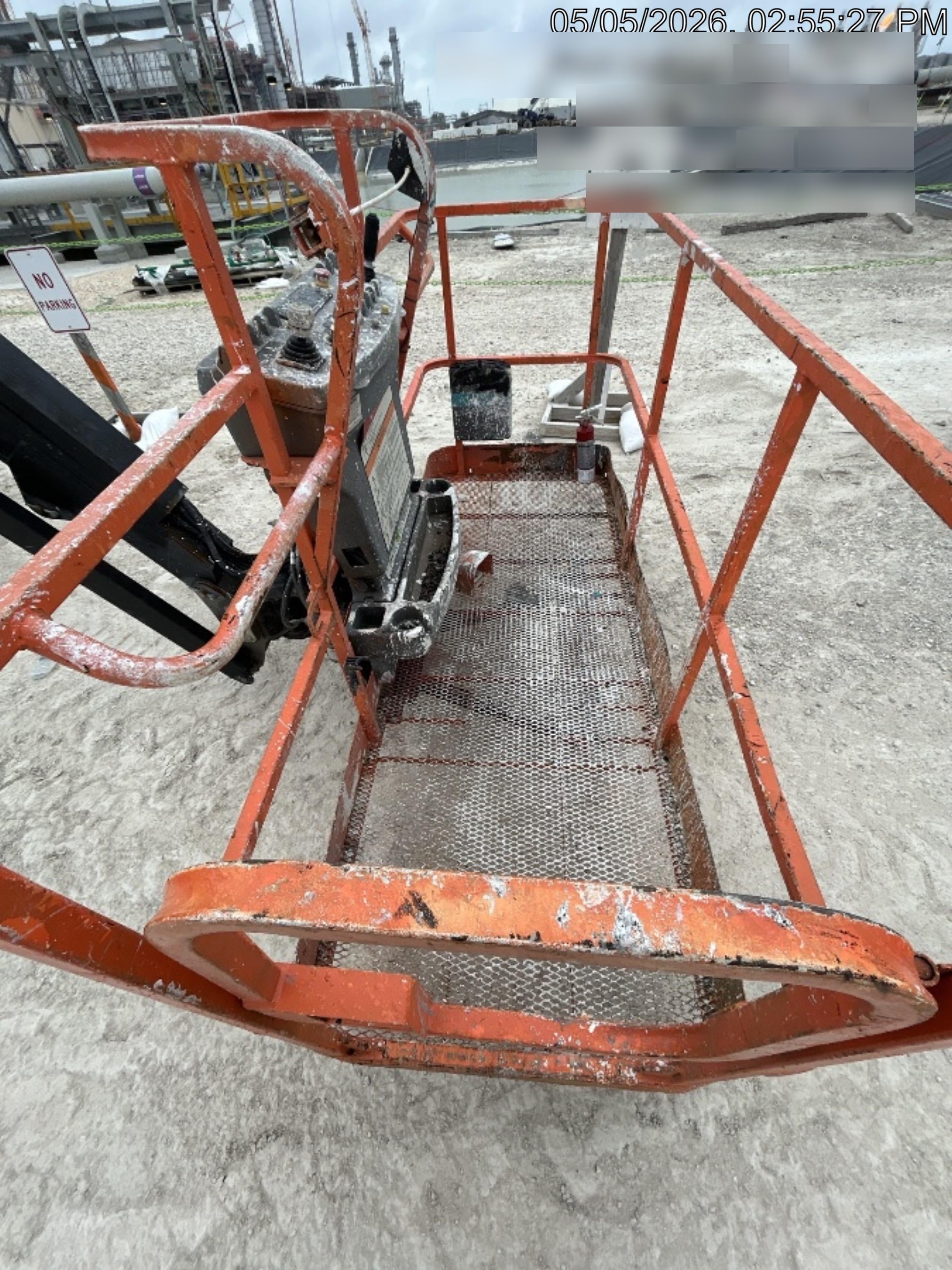 2023 JLG 860SJ