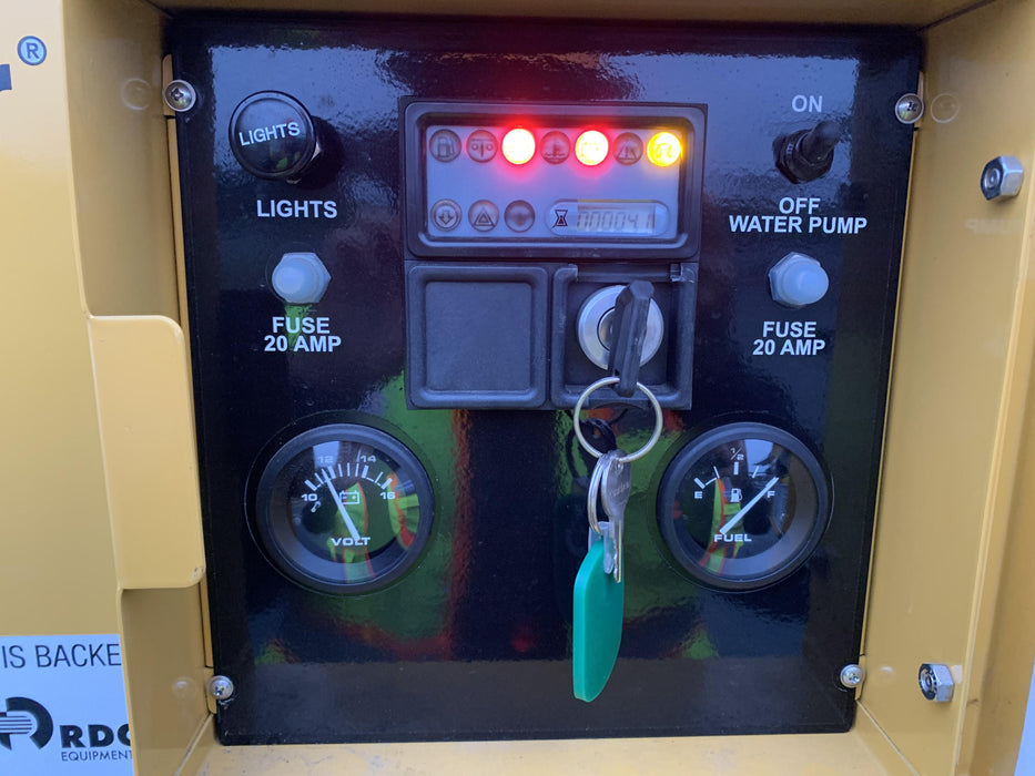 2023 Vac-Tron LP573XDT T4 Koehler Diesel Engine, 500 Gallon Debris Tank, x2 100 Gallon Water Tanks