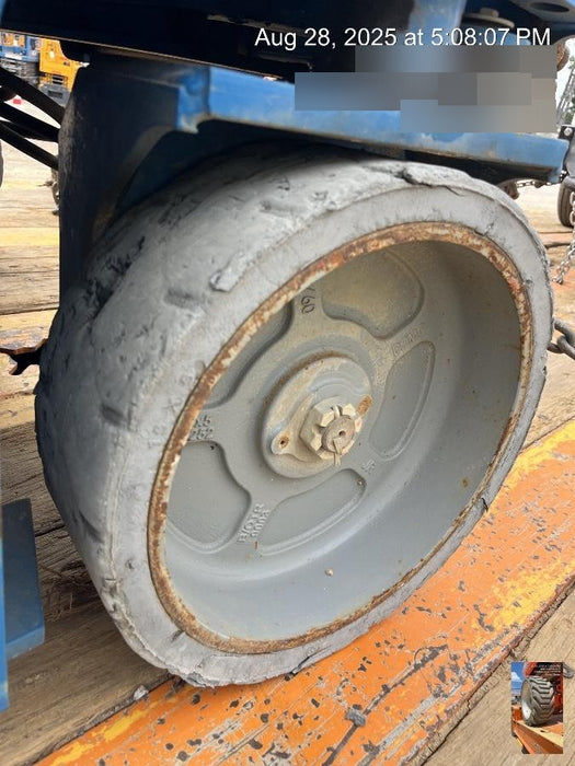 2019 Genie GS-4047 Folding rails with half height swing gate