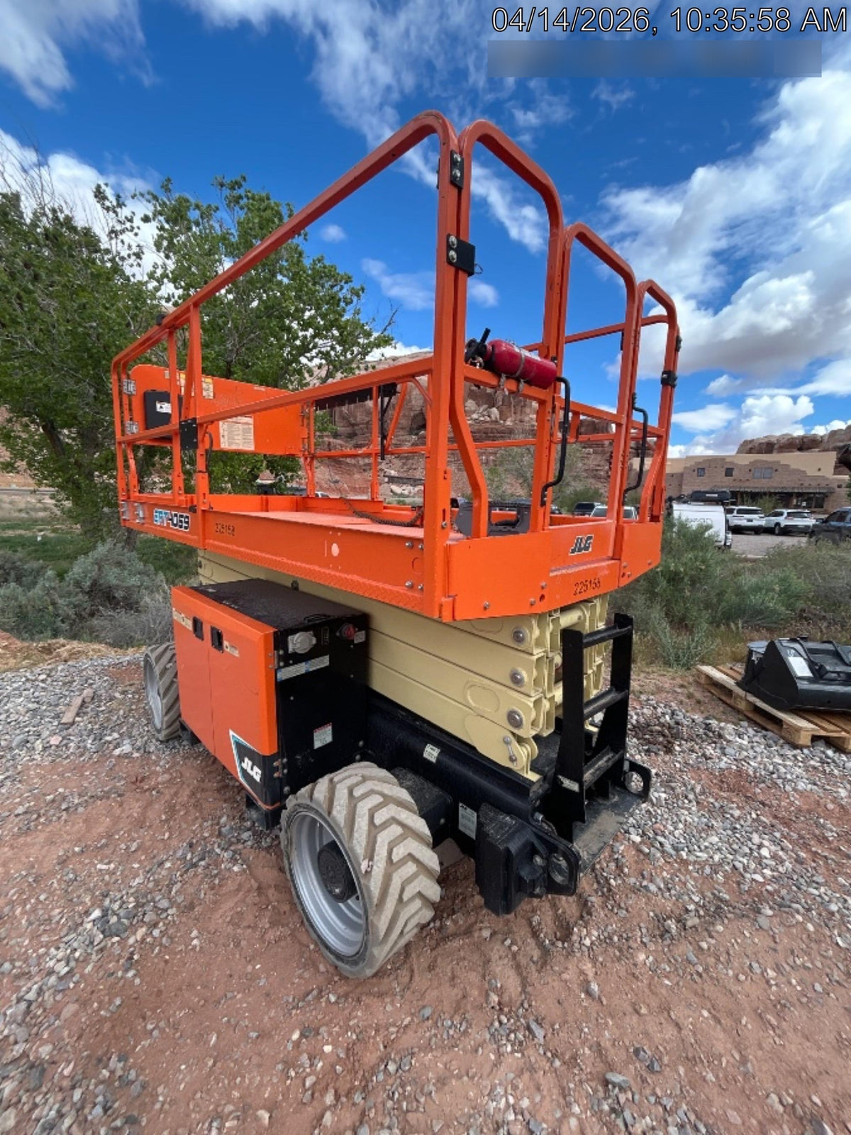 2022 JLG ERT4069