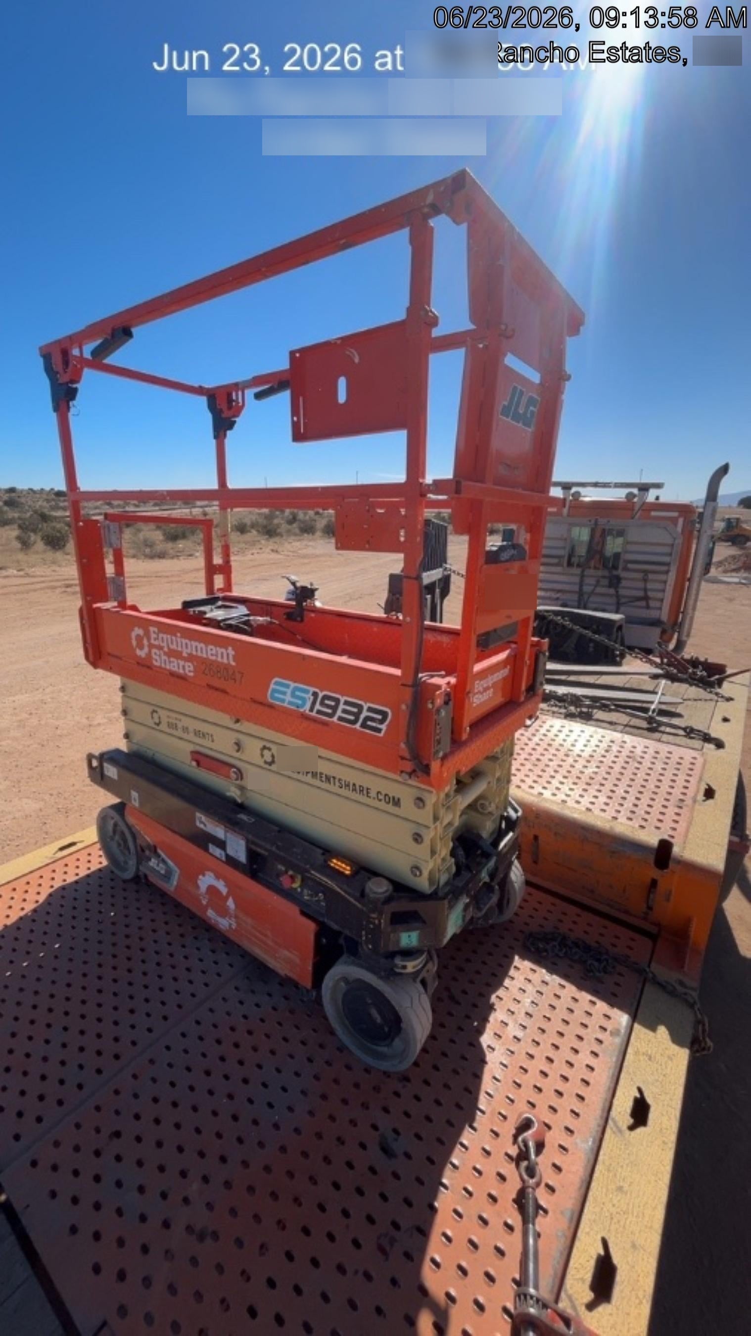 2022 JLG ES1932