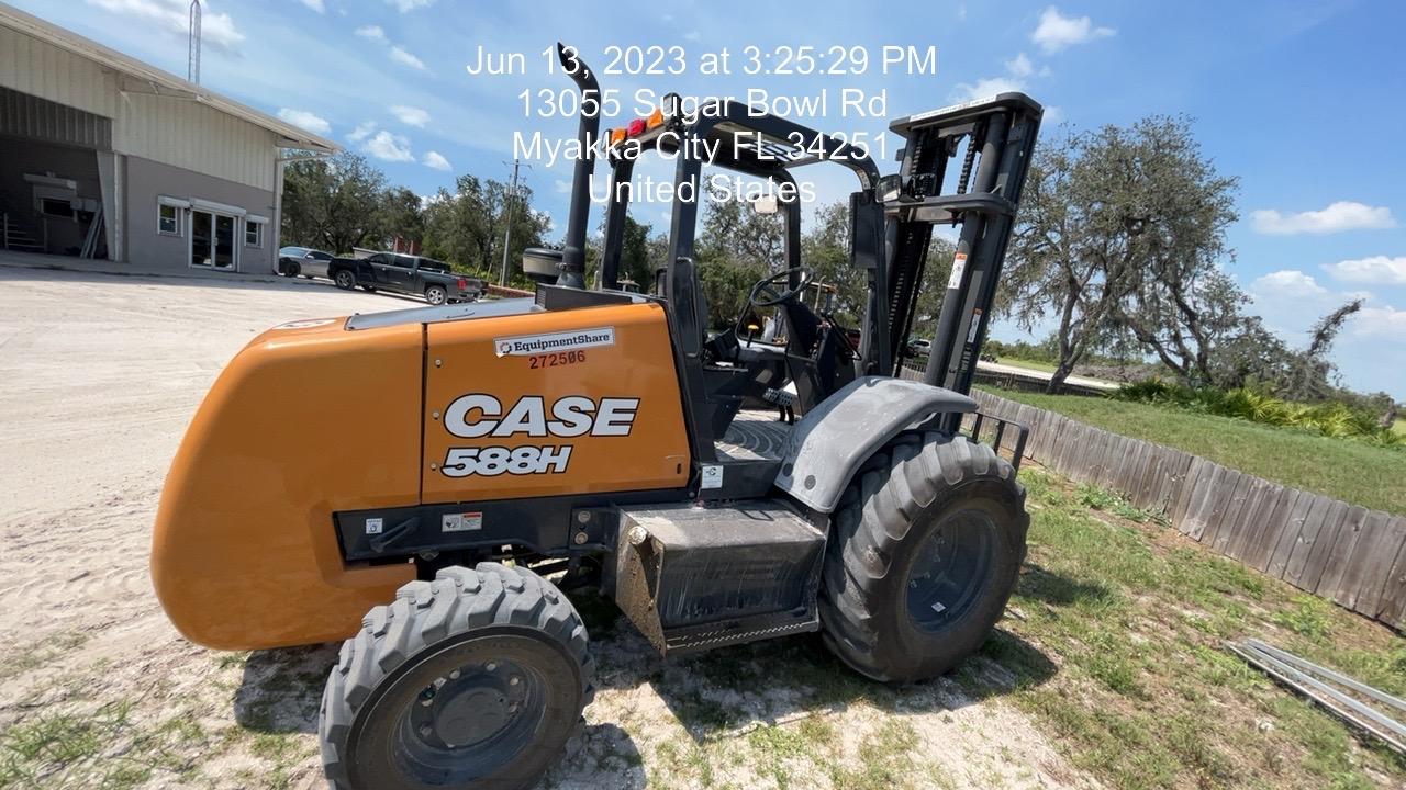 2023 CASE 588H