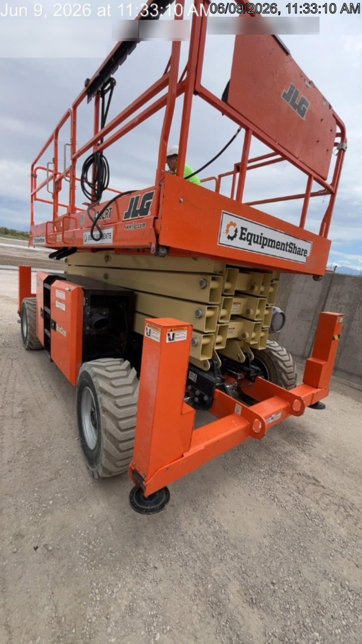 2020 JLG 430LRT