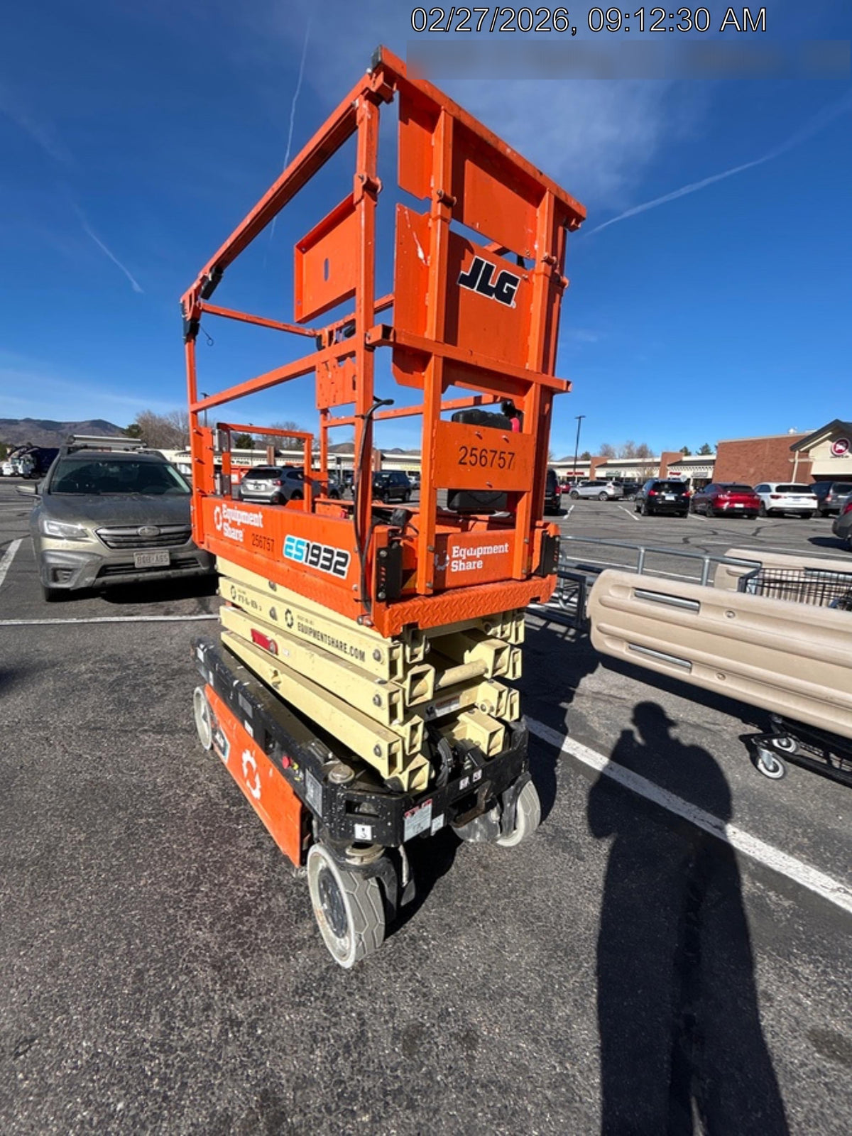2022 JLG ES1932