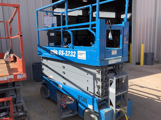 2018 Genie GS-3232 Genie GS3232 Lift w/Folding Rails and Swing Gate