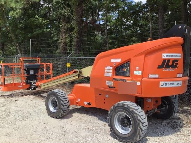 2019 JLG 400S