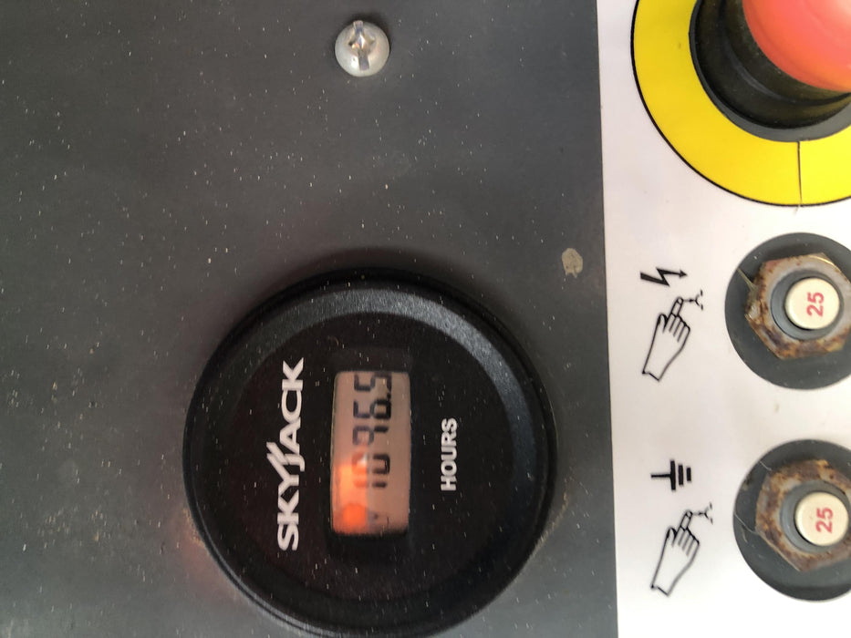 2017 SKYJACK SJ6832 RT